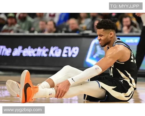 字母哥愤怒撕毁球衣雄鹿惨败后更衣室内冲突升级